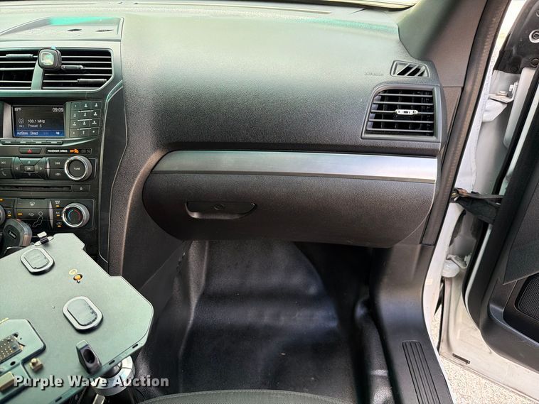 image for item DV7356 2016 Ford Explorer Police SUV
