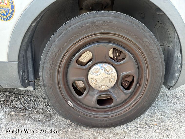 image for item DV7356 2016 Ford Explorer Police SUV