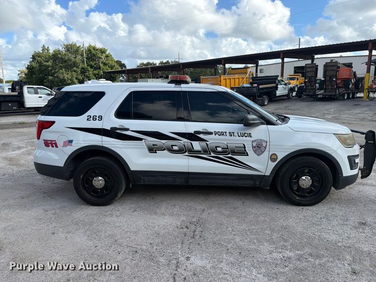 image for item DV7357 2017 Ford Explorer Police SUV