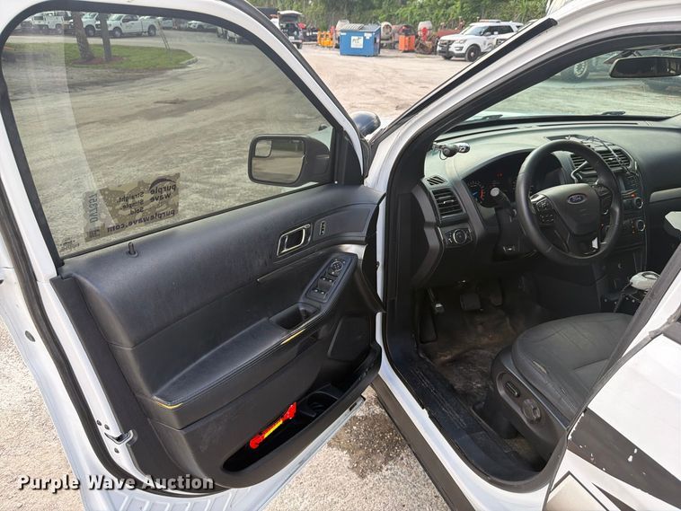 image for item DV7357 2017 Ford Explorer Police SUV