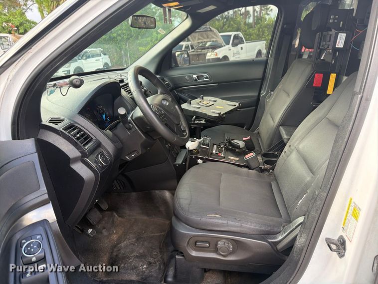 image for item DV7357 2017 Ford Explorer Police SUV