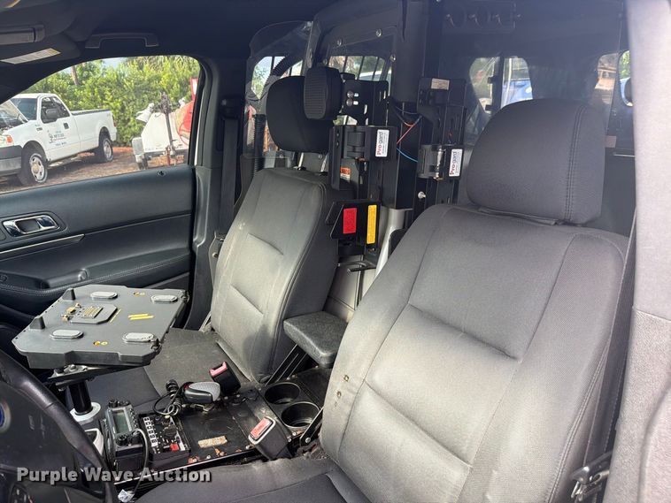 image for item DV7357 2017 Ford Explorer Police SUV