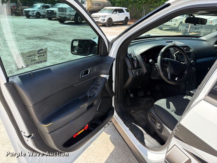 image for item DV7359 2017 Ford Explorer Police SUV