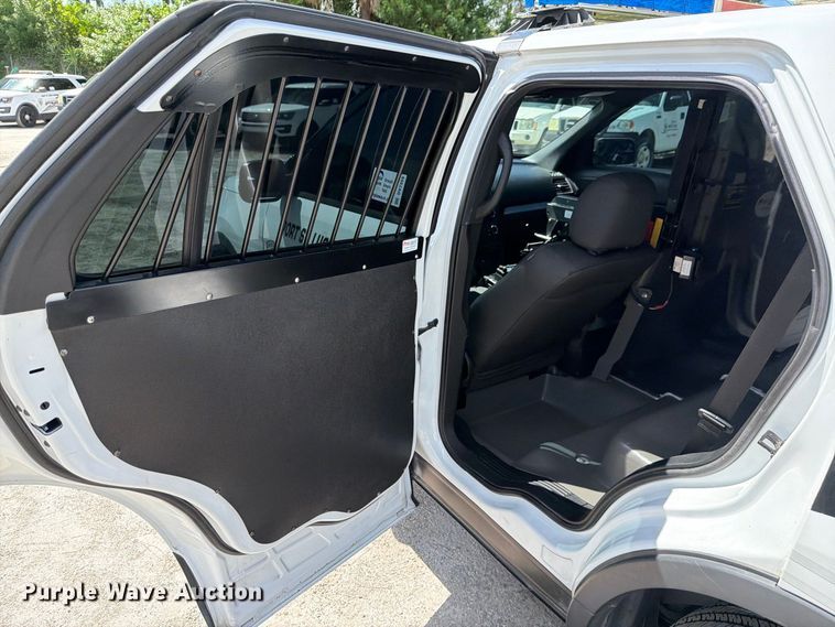 image for item DV7359 2017 Ford Explorer Police SUV