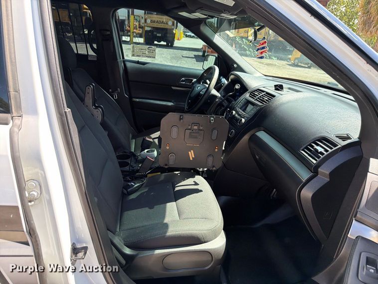 image for item DV7359 2017 Ford Explorer Police SUV