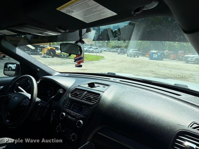image for item DV7359 2017 Ford Explorer Police SUV