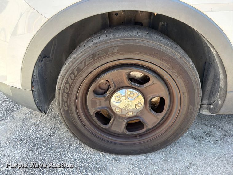 image for item DV7359 2017 Ford Explorer Police SUV