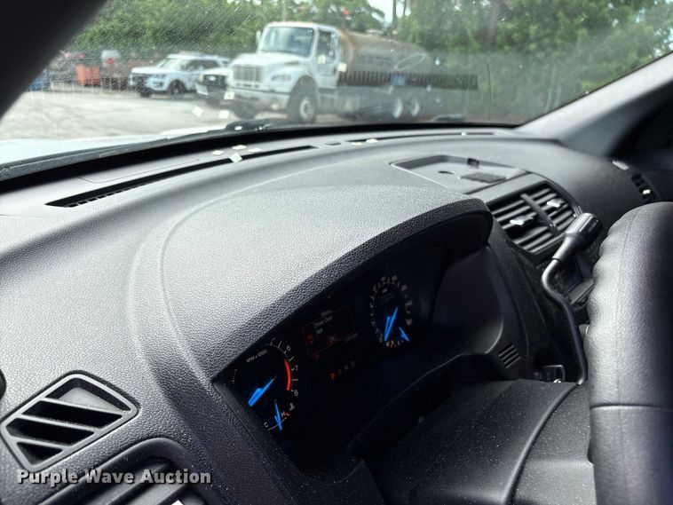 image for item DV7360 2018 Ford Explorer Police SUV