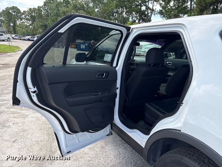image for item DV7360 2018 Ford Explorer Police SUV