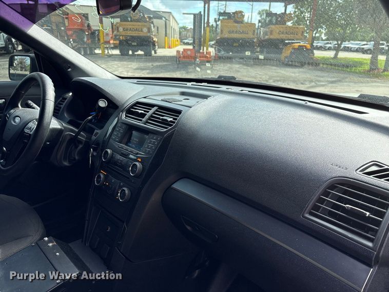 image for item DV7360 2018 Ford Explorer Police SUV