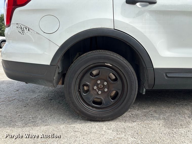 image for item DV7360 2018 Ford Explorer Police SUV