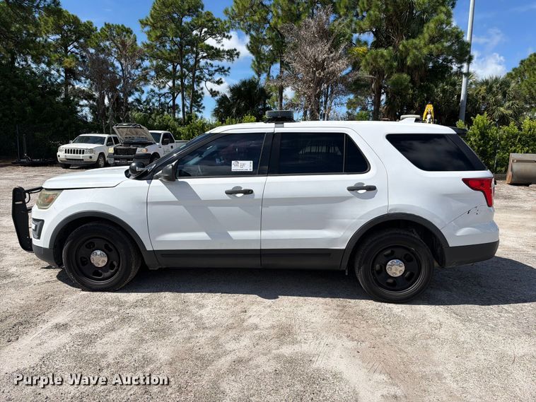 image for item DV7363 2016 Ford Explorer Police SUV