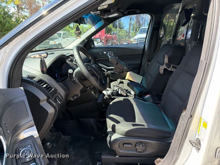image for item DV7363 2016 Ford Explorer Police SUV