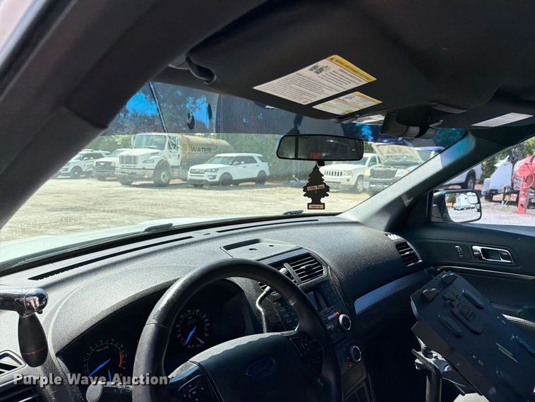 image for item DV7363 2016 Ford Explorer Police SUV