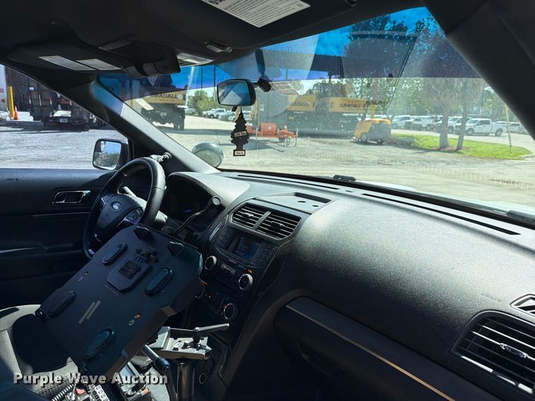 image for item DV7363 2016 Ford Explorer Police SUV