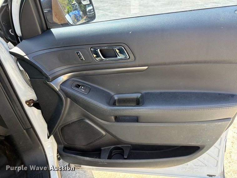 image for item DV7363 2016 Ford Explorer Police SUV