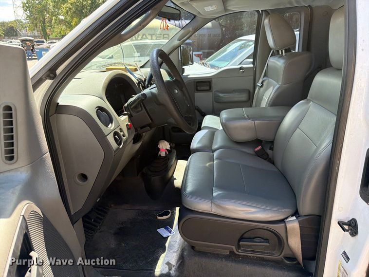 image for item DV7364 2005 Ford F-150 Ext. Cab pickup truck
