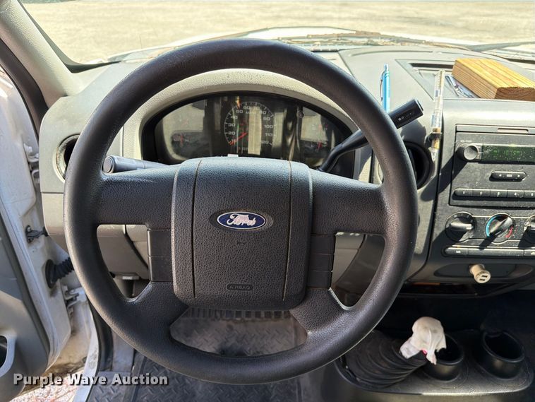 image for item DV7364 2005 Ford F-150 Ext. Cab pickup truck