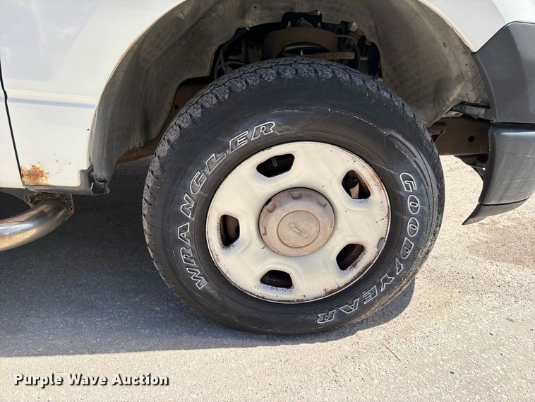 image for item DV7364 2005 Ford F-150 Ext. Cab pickup truck