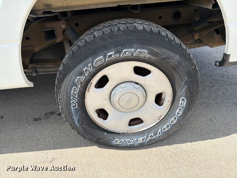image for item DV7364 2005 Ford F-150 Ext. Cab pickup truck