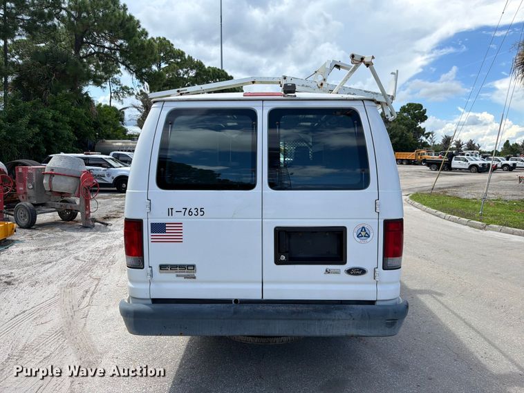 image for item DV7365 2012 Ford E-250 van