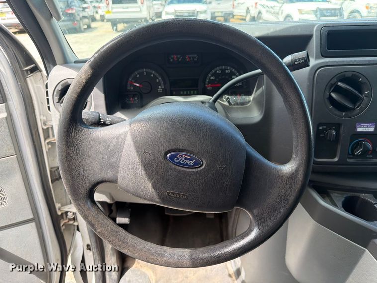 image for item DV7365 2012 Ford E-250 van