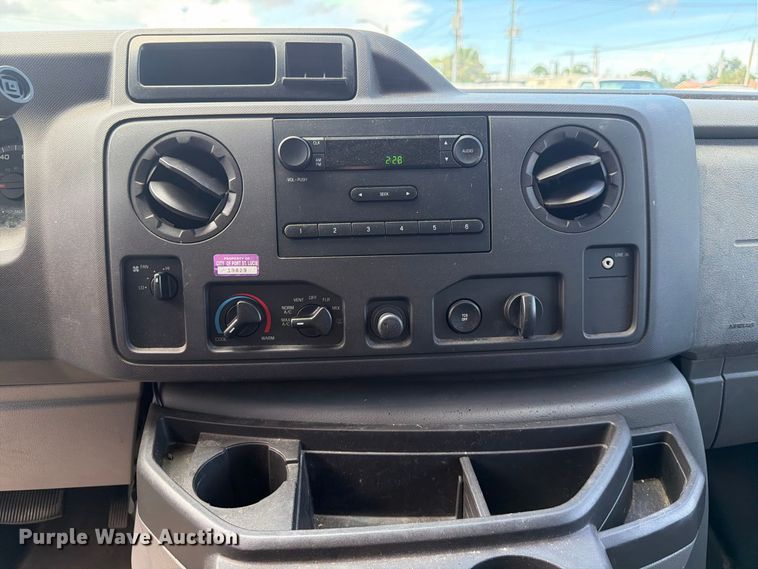 image for item DV7365 2012 Ford E-250 van