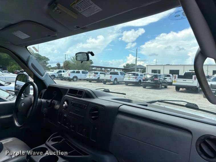 image for item DV7365 2012 Ford E-250 van