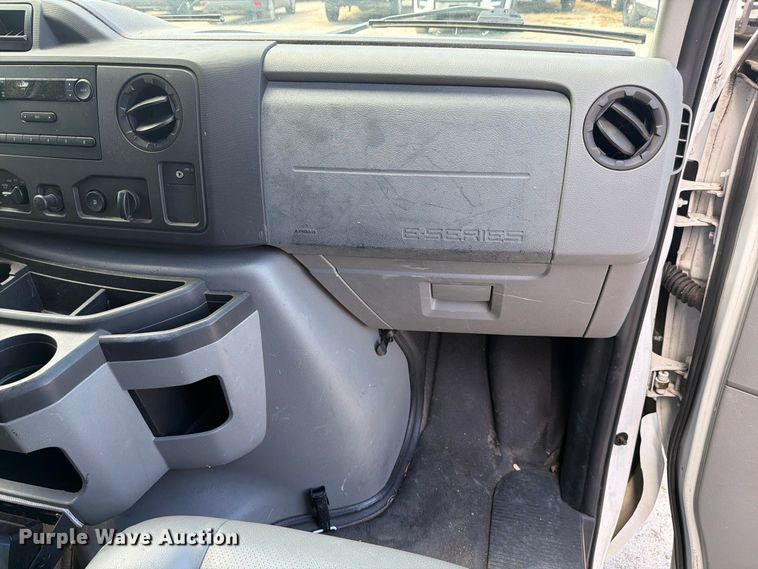 image for item DV7365 2012 Ford E-250 van