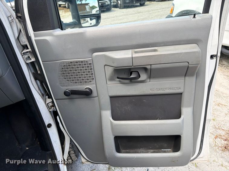 image for item DV7365 2012 Ford E-250 van