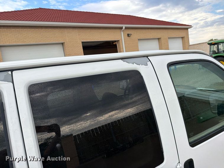 image for item DY3411 2003 Chevrolet Express 1500 van