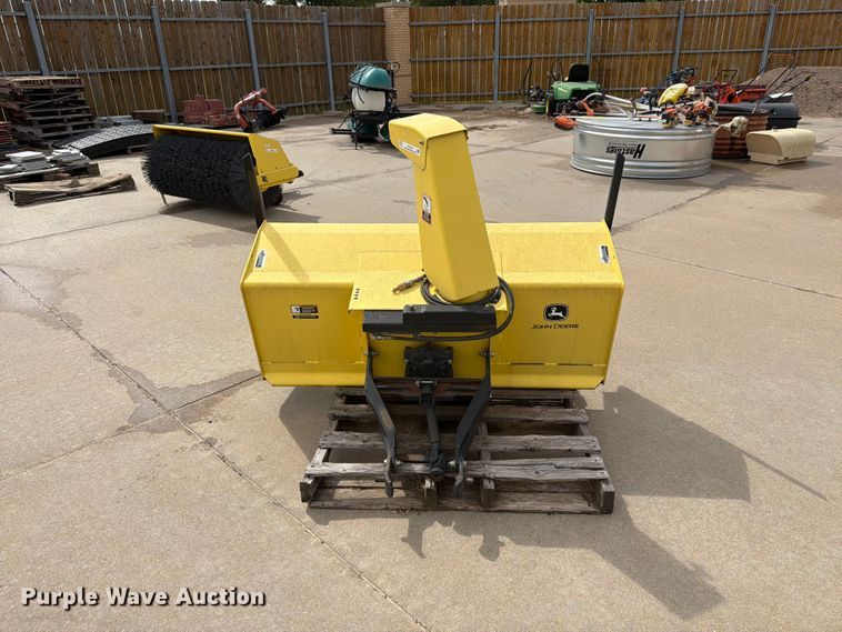 image for item DY3413 John Deere 59 snow blower