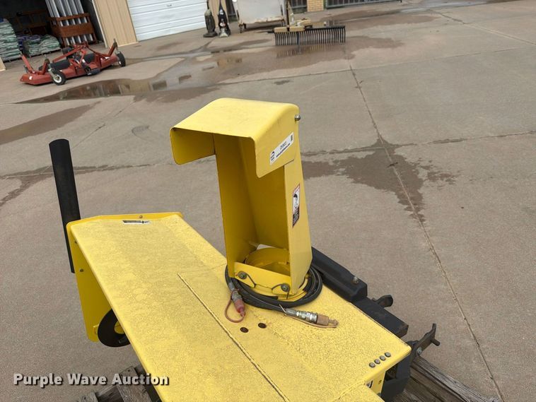image for item DY3413 John Deere 59 snow blower