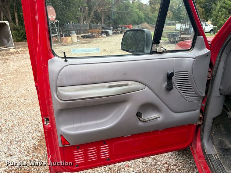 image for item DY3425 1996 Ford F250 Ext. Cab pickup truck