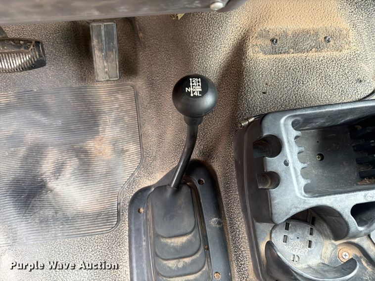 image for item DY3425 1996 Ford F250 Ext. Cab pickup truck