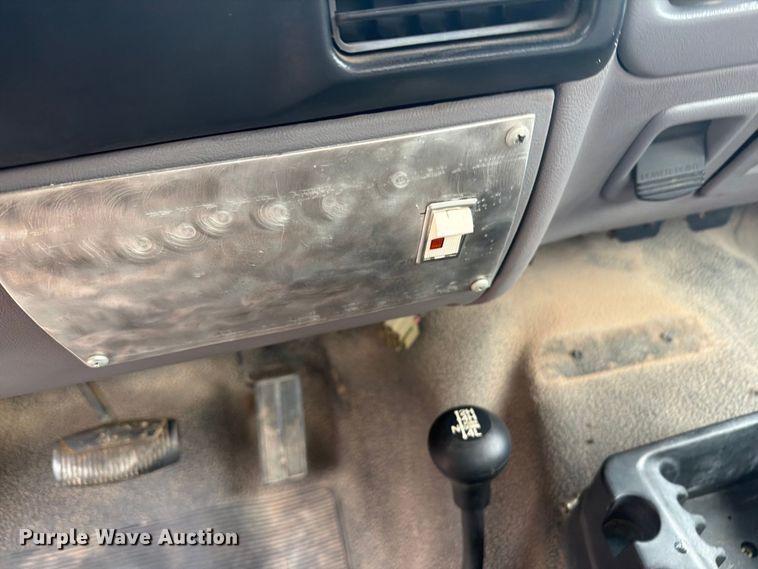 image for item DY3425 1996 Ford F250 Ext. Cab pickup truck
