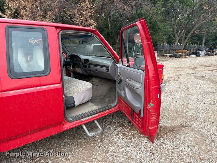 image for item DY3425 1996 Ford F250 Ext. Cab pickup truck