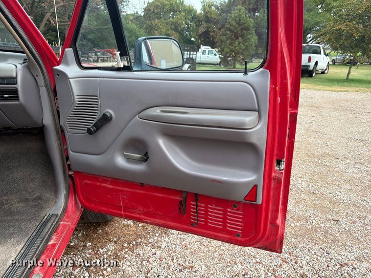 image for item DY3425 1996 Ford F250 Ext. Cab pickup truck