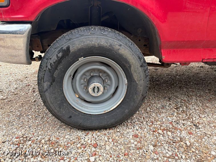 image for item DY3425 1996 Ford F250 Ext. Cab pickup truck