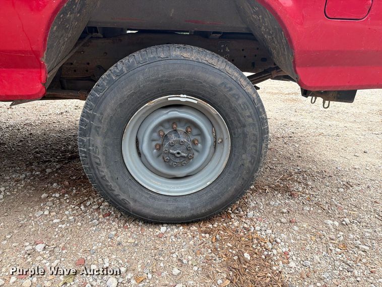 image for item DY3425 1996 Ford F250 Ext. Cab pickup truck