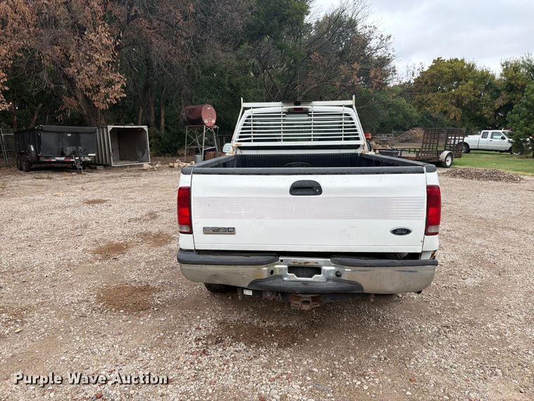 image for item DY3427 2005 Ford F250 Super Duty pickup truck