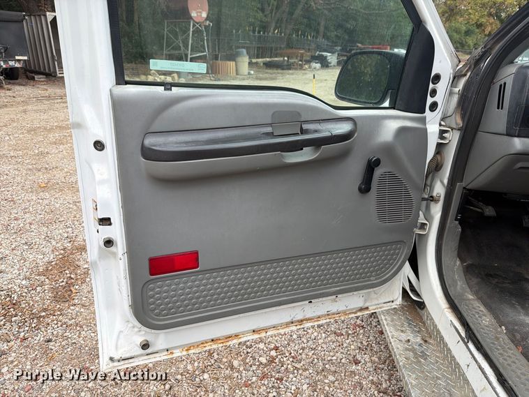 image for item DY3427 2005 Ford F250 Super Duty pickup truck