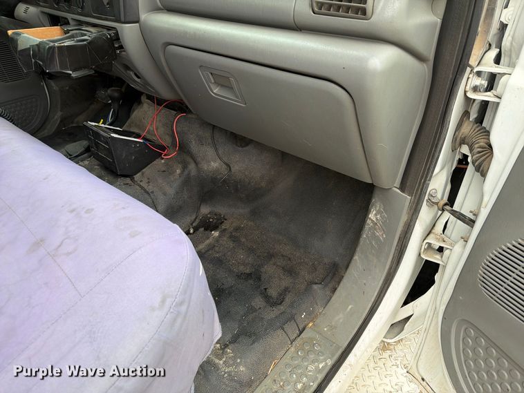 image for item DY3427 2005 Ford F250 Super Duty pickup truck