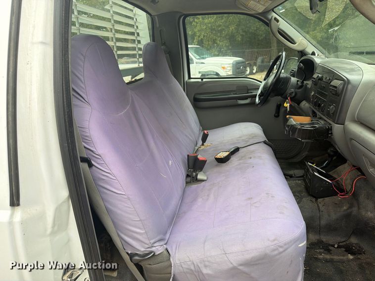 image for item DY3427 2005 Ford F250 Super Duty pickup truck