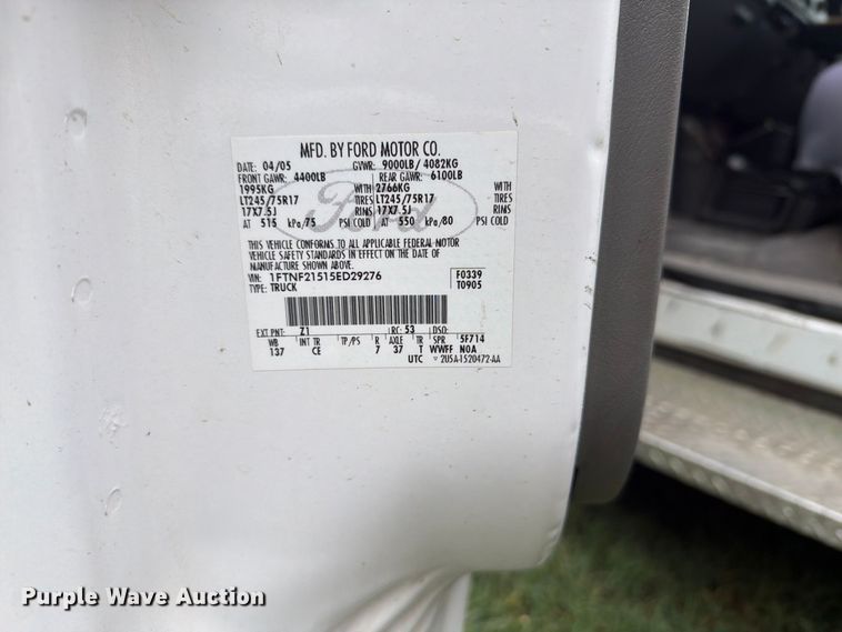 image for item DY3427 2005 Ford F250 Super Duty pickup truck