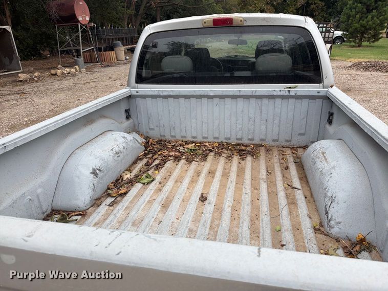 image for item DY3428 2010 Dodge Dakota Crew Cab pickup truck
