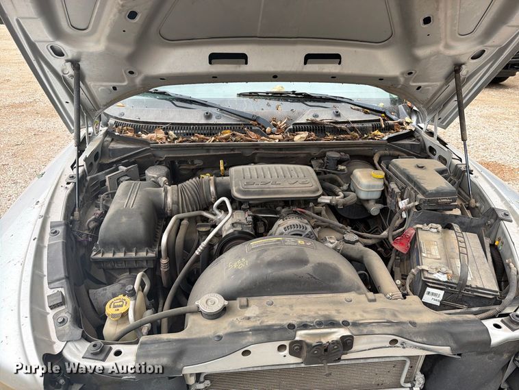 image for item DY3428 2010 Dodge Dakota Crew Cab pickup truck