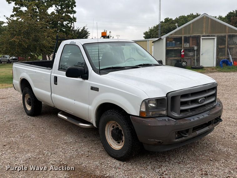 image for item DY3431 2003 Ford F250 pickup truck