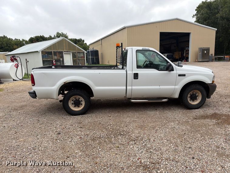 image for item DY3431 2003 Ford F250 pickup truck