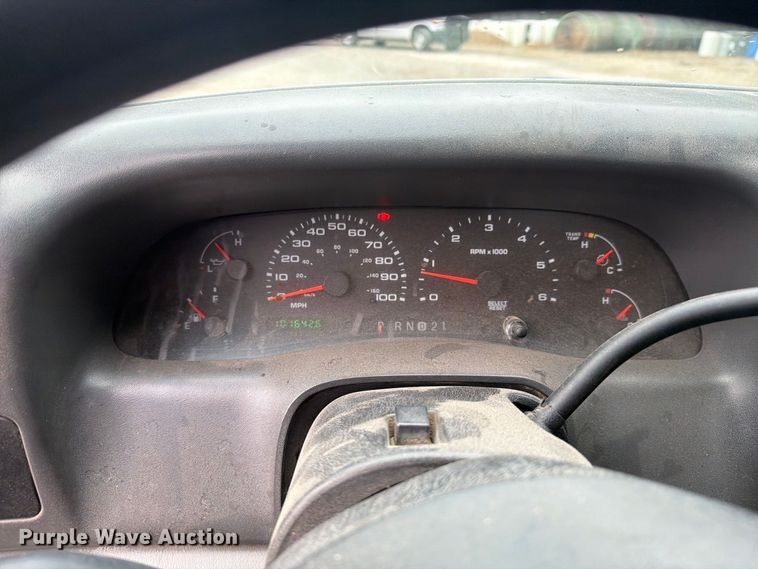 image for item DY3431 2003 Ford F250 pickup truck